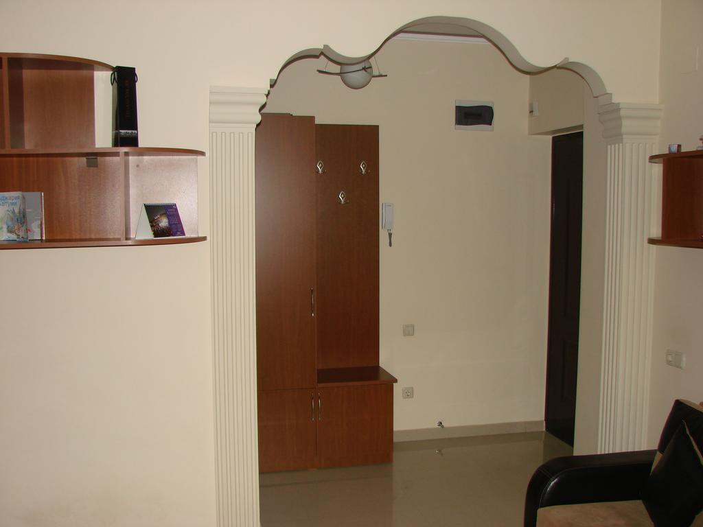 Gigi Apartments Batumi Exterior foto